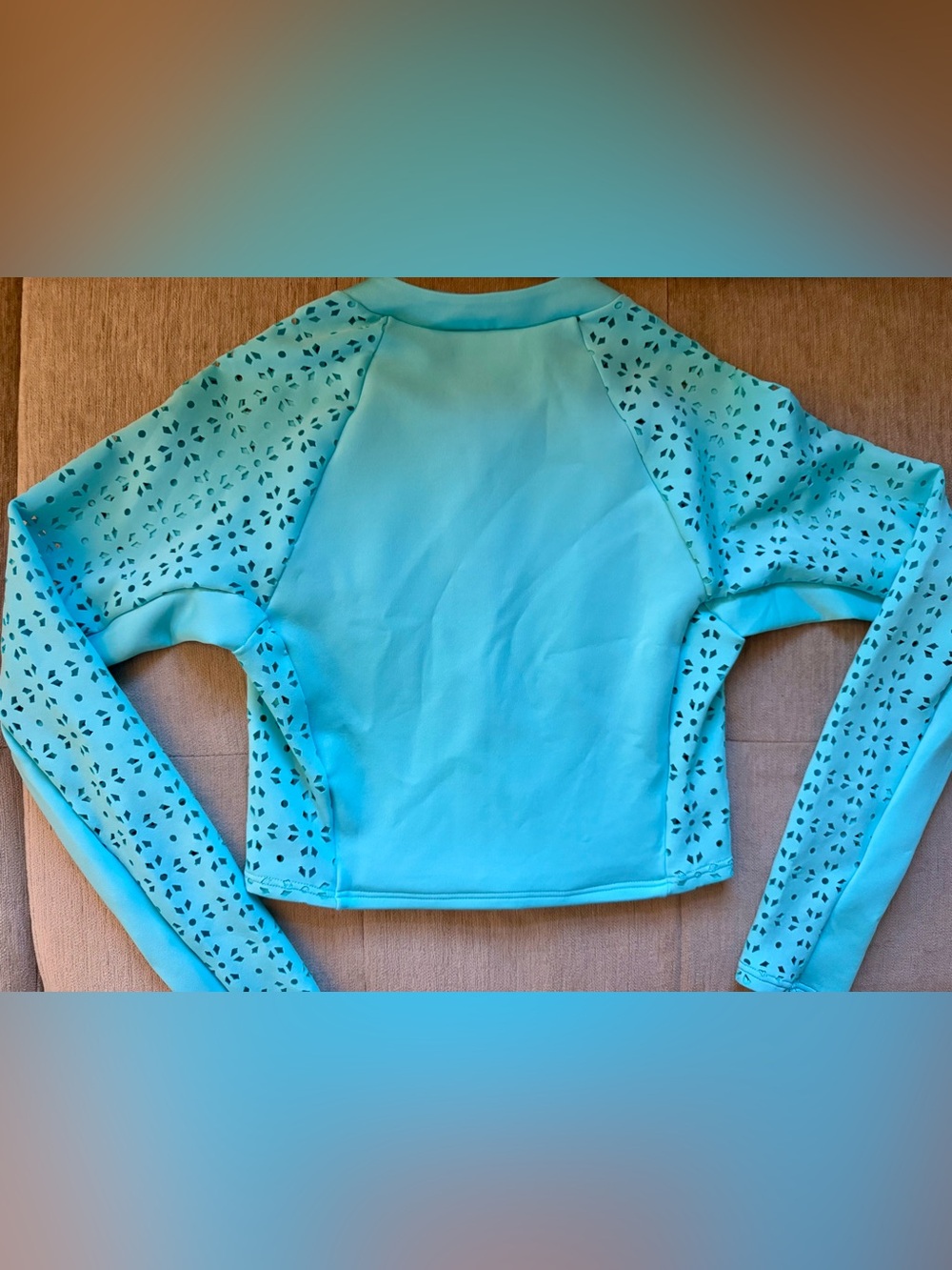 Michael Kors Cropped Rashguard - Picture 3 of 6